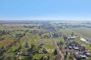 Colony Rd-S1301-064.jpg