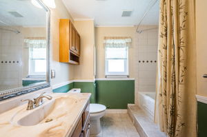 Primary Bathroom 1b-2