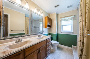 Primary Bathroom 1a-2