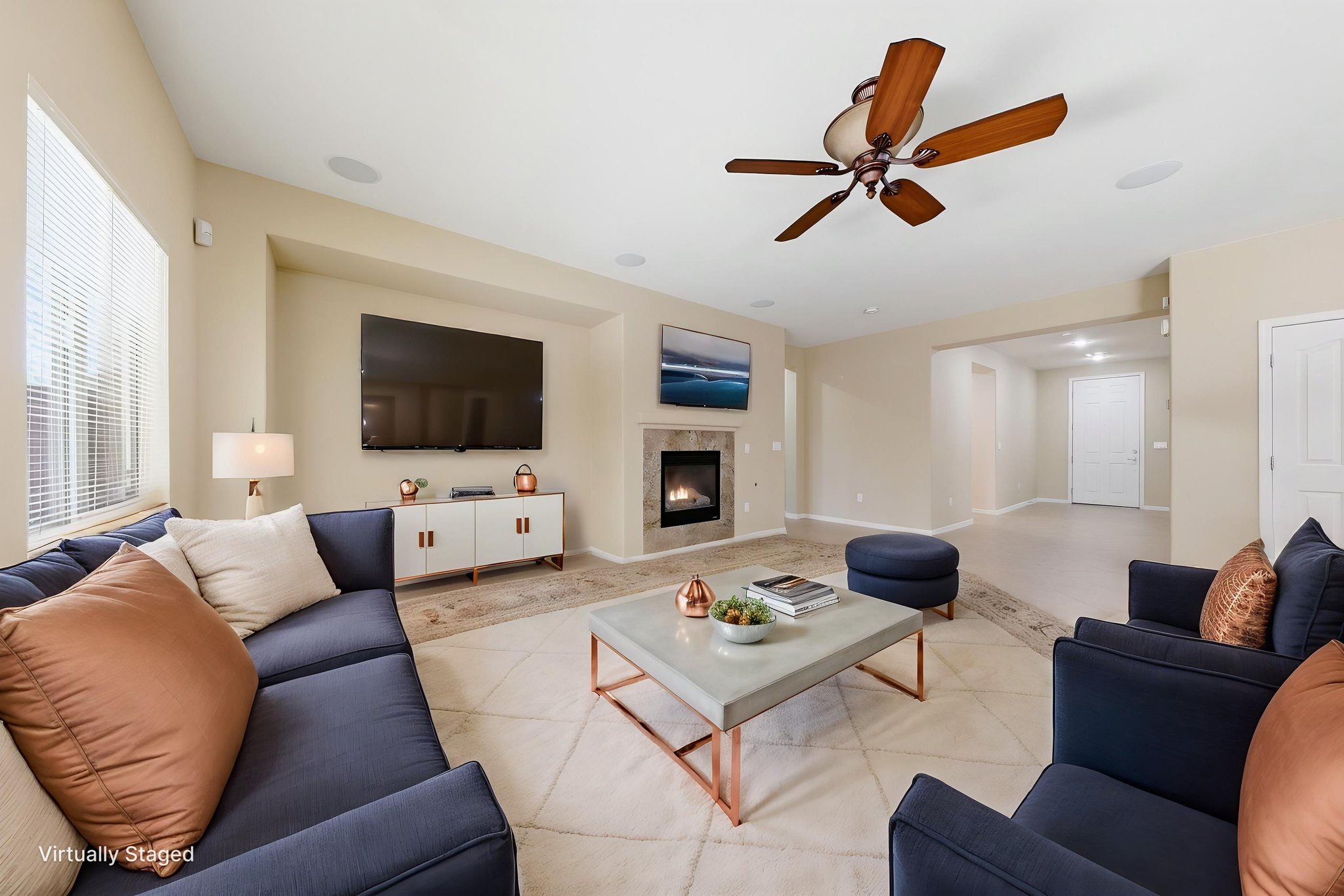 8J0A1317 virtually staged.jpeg