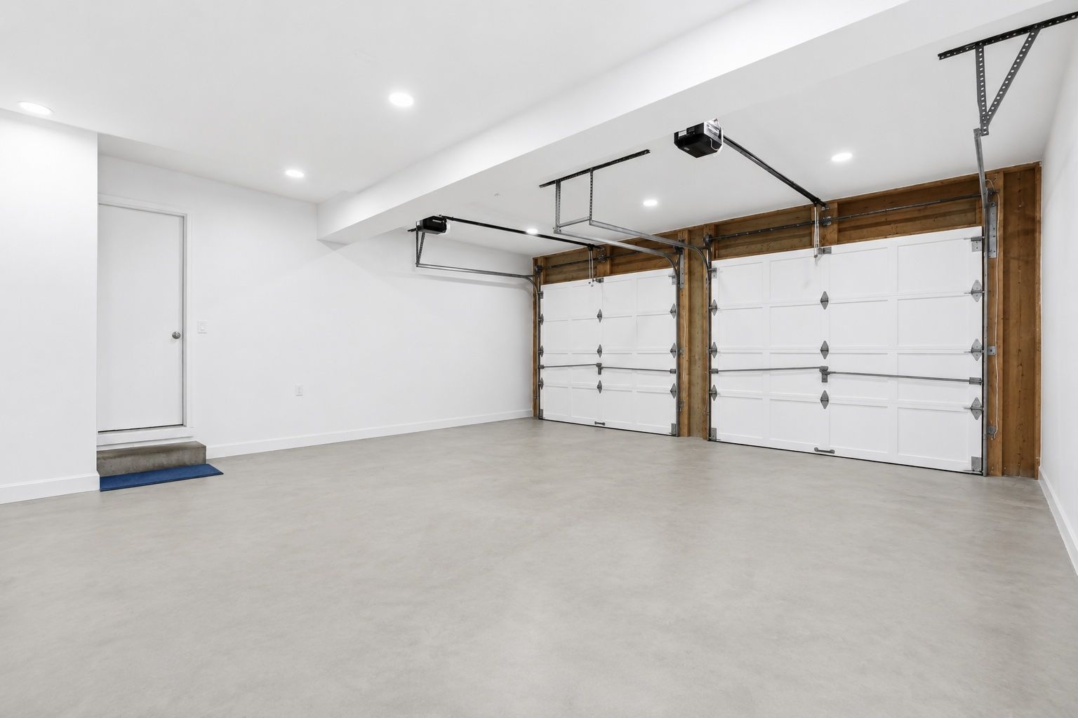Oversized 2 Car Garage