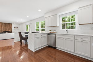 Stainless Steel Appliances and High End Finishes