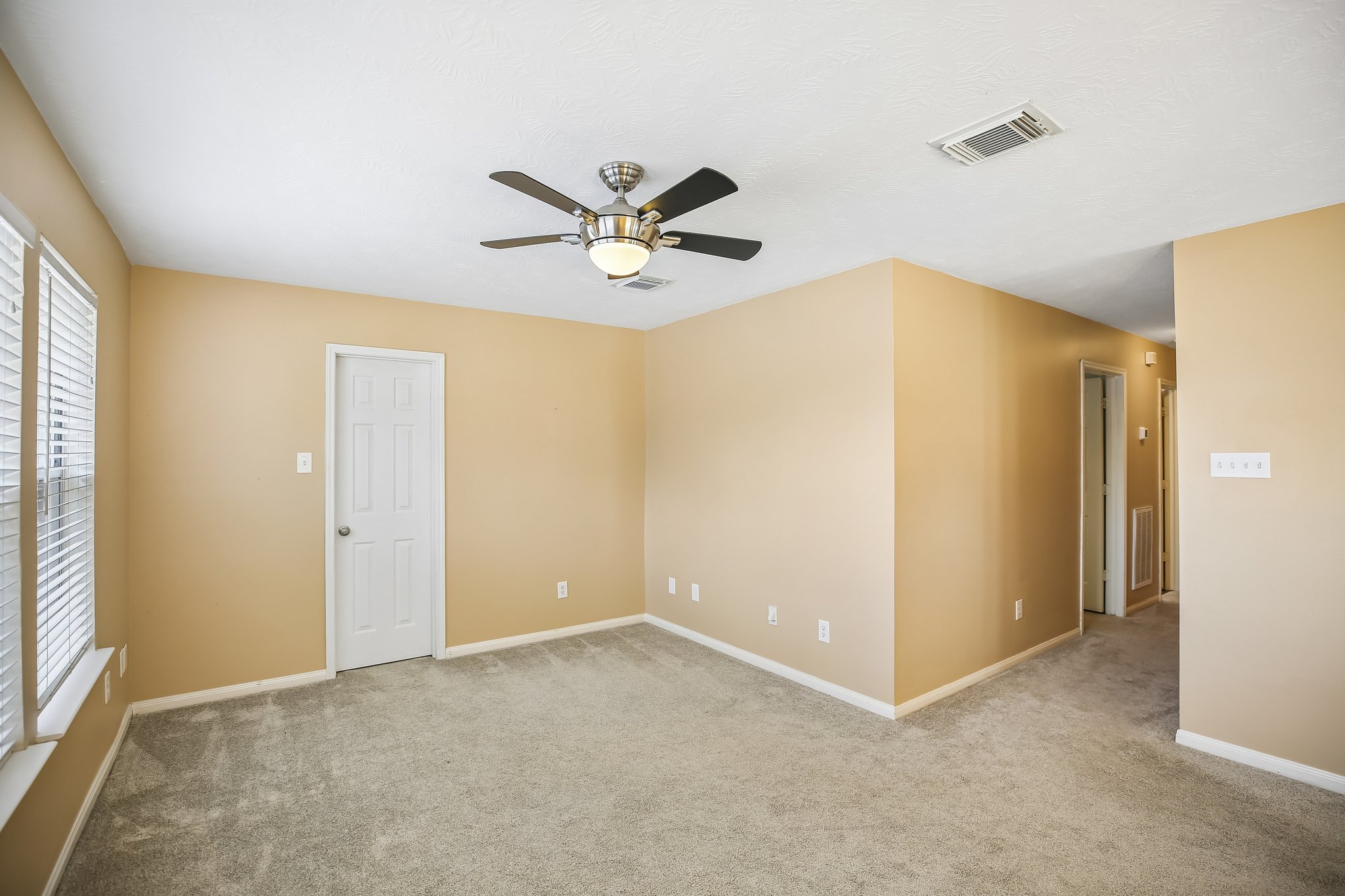 Chase Park Dr-S1509-021.jpg
