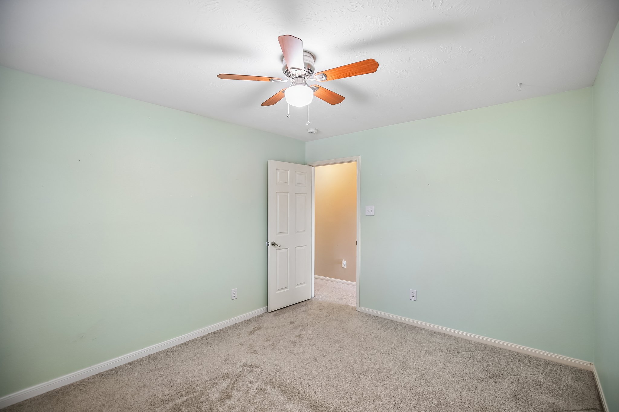 Chase Park Dr-S1509-023.jpg