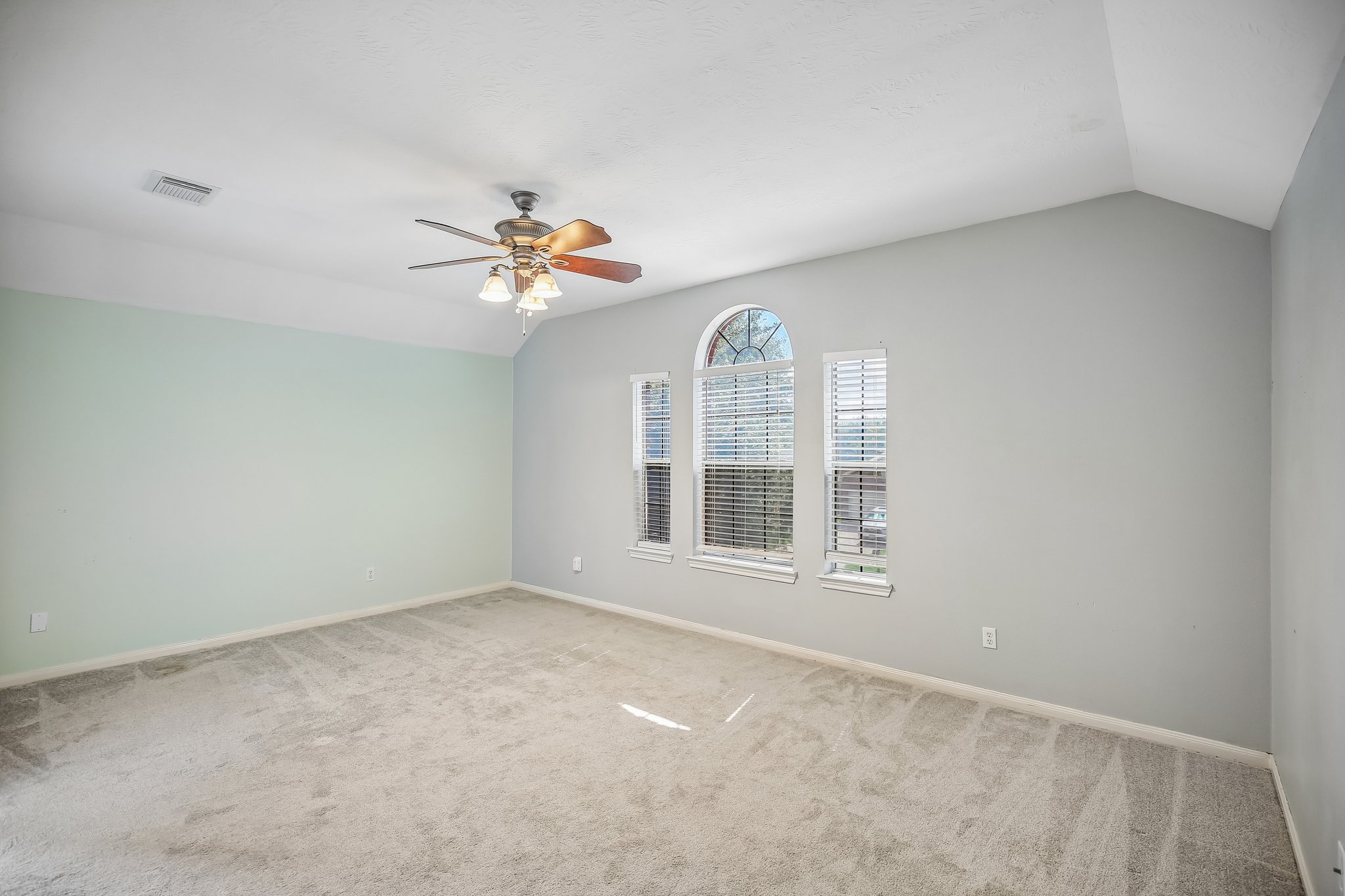 Chase Park Dr-S1509-029.jpg