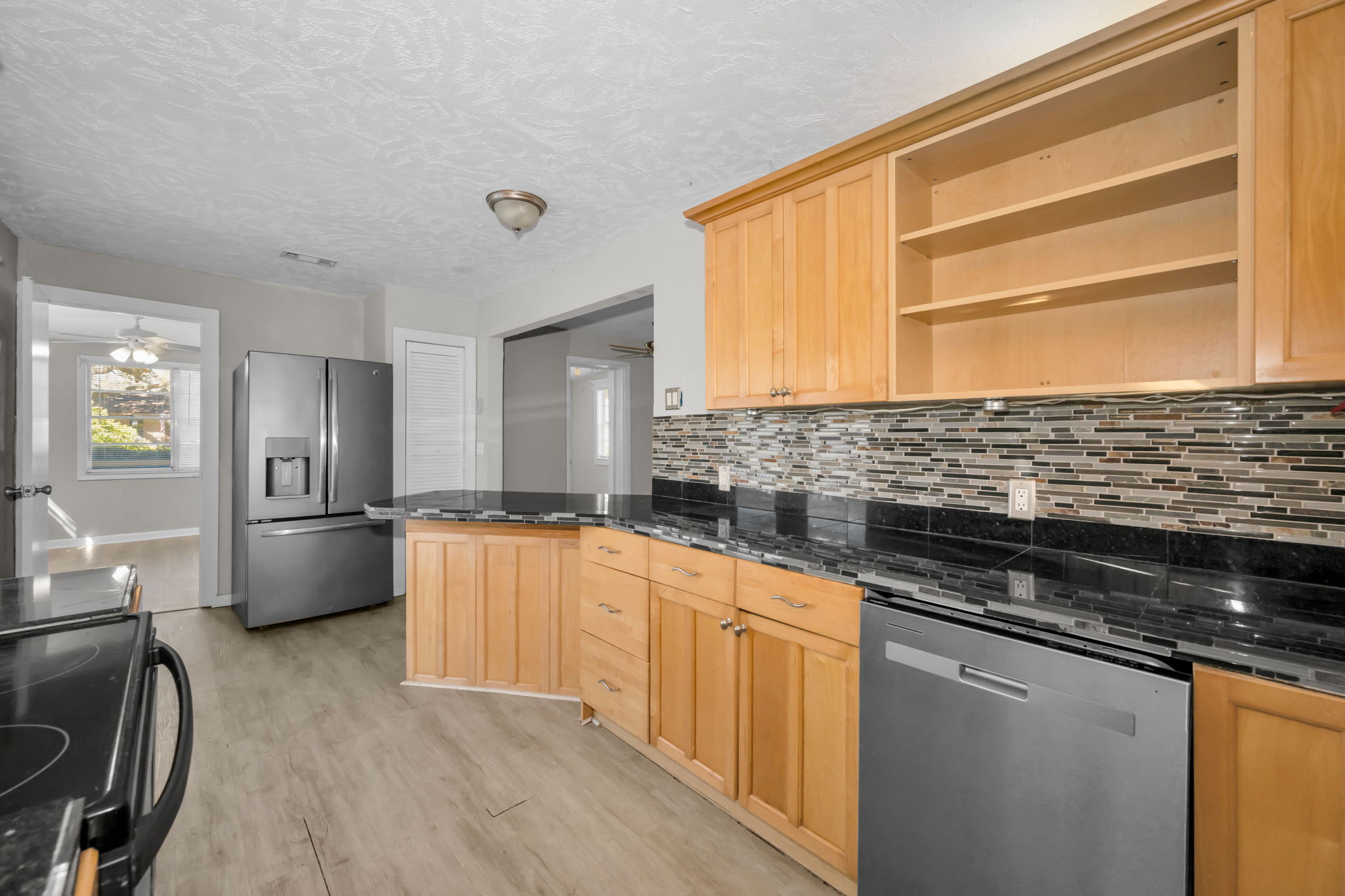 Kitchen 6