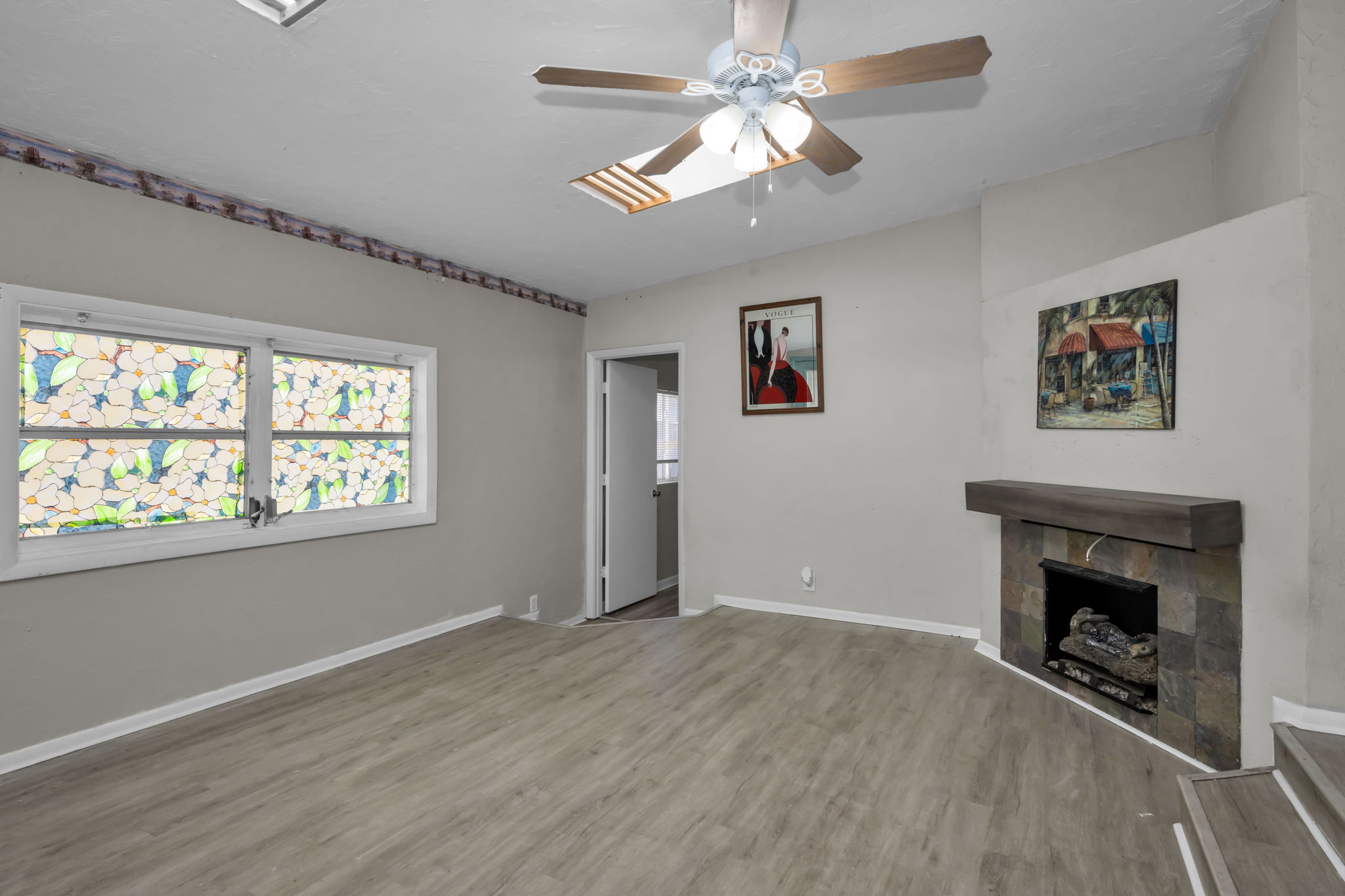 Living Room 4