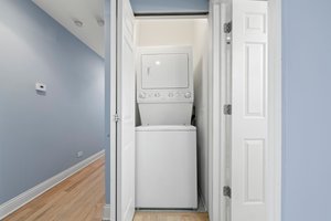 1122 N Oakley Blvd, Chicago, IL 60622, USA Photo 16