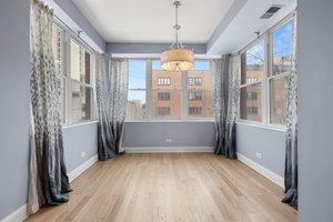 1122 N Oakley Blvd, Chicago, IL 60622, USA Photo 5