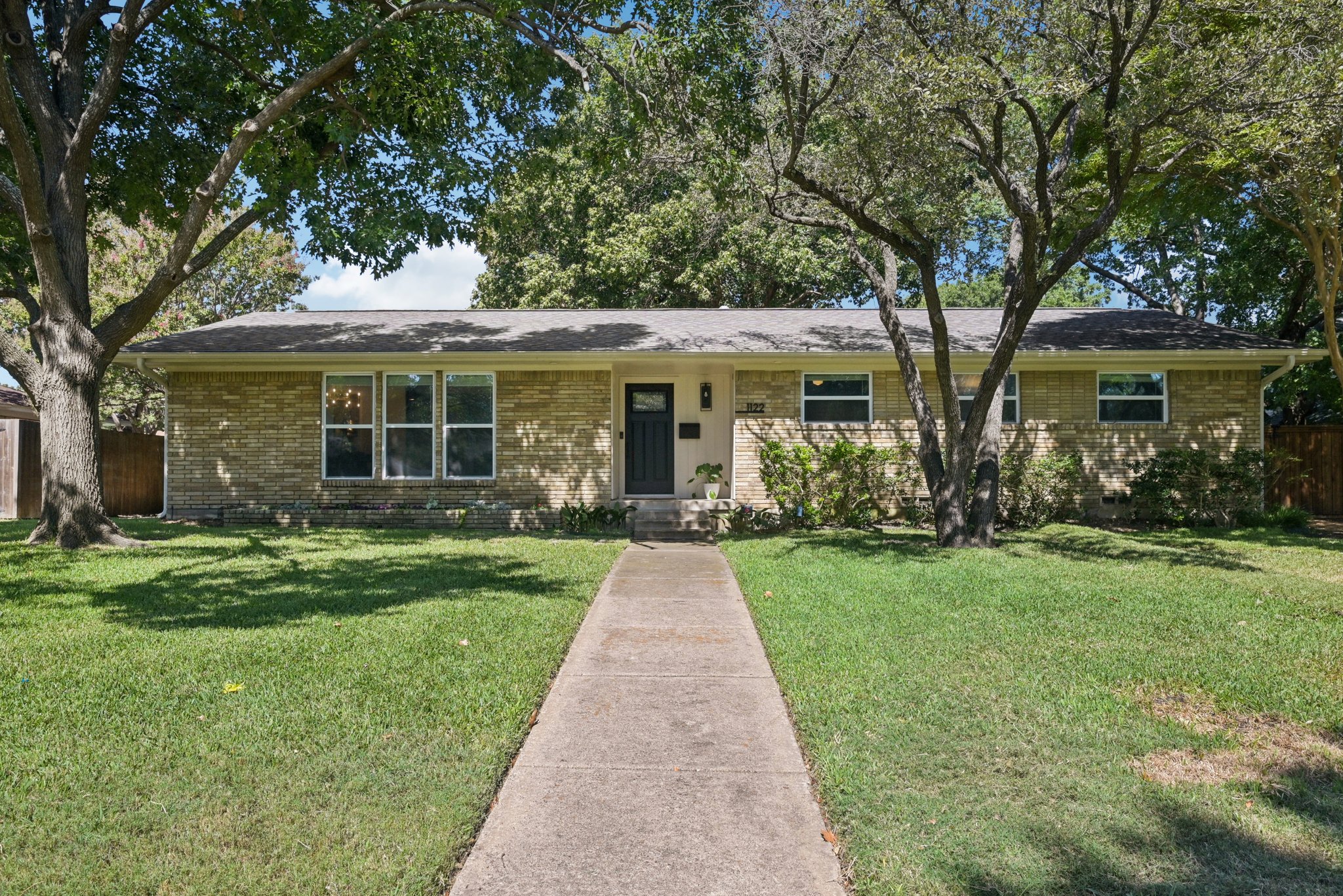 Parkhaven Dr-S0510-001.jpg