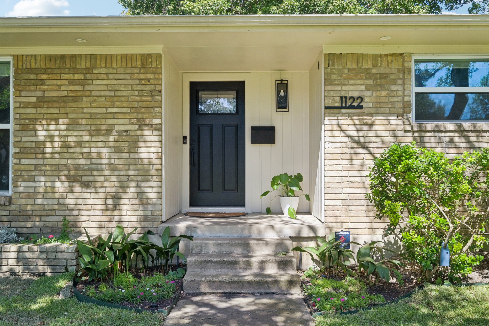 Parkhaven Dr-S0510-004.jpg
