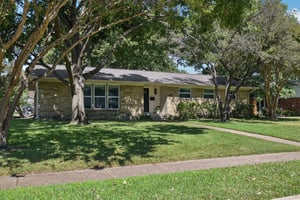 Parkhaven Dr-S0510-003.jpg