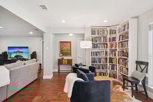 Parkhaven Dr-S0510-012.jpg