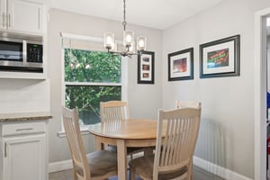 Parkhaven Dr-S0510-016.jpg