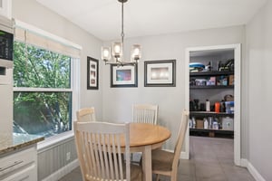 Parkhaven Dr-S0510-017.jpg