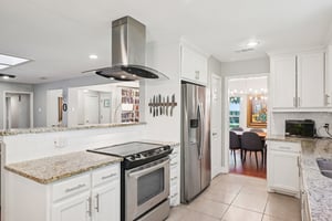 Parkhaven Dr-S0510-020.jpg