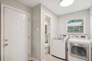 Parkhaven Dr-S0510-026.jpg