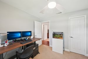 Parkhaven Dr-S0510-034.jpg