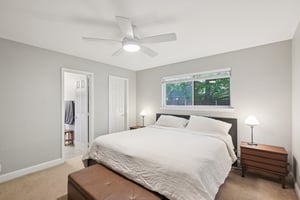 Parkhaven Dr-S0510-035.jpg
