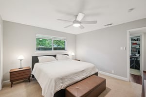Parkhaven Dr-S0510-037.jpg