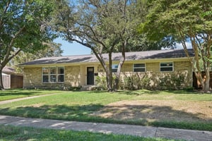 Parkhaven Dr-S0510-050.jpg