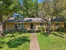 Parkhaven Dr-S0510-051.jpg
