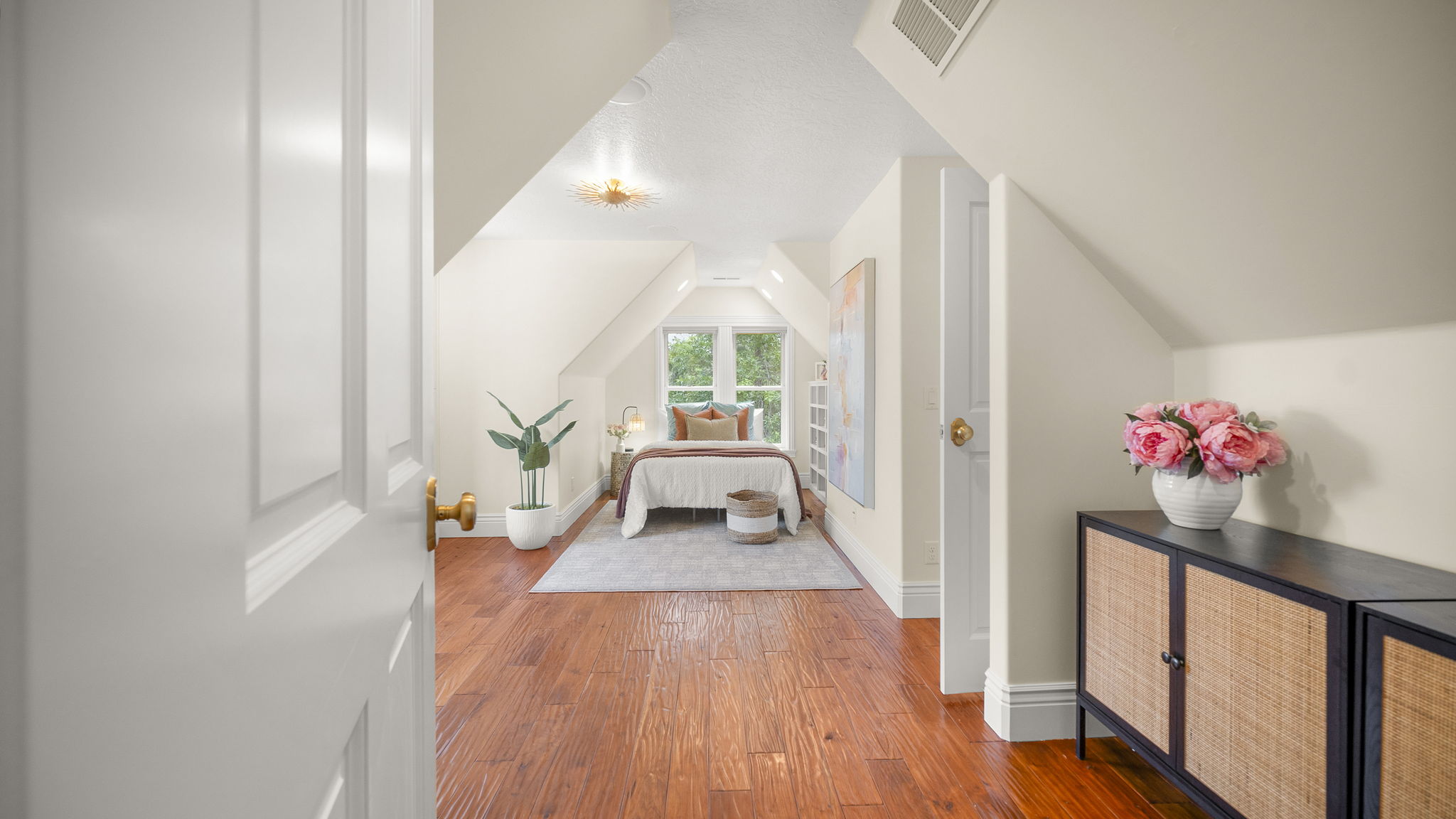  Photo 91
