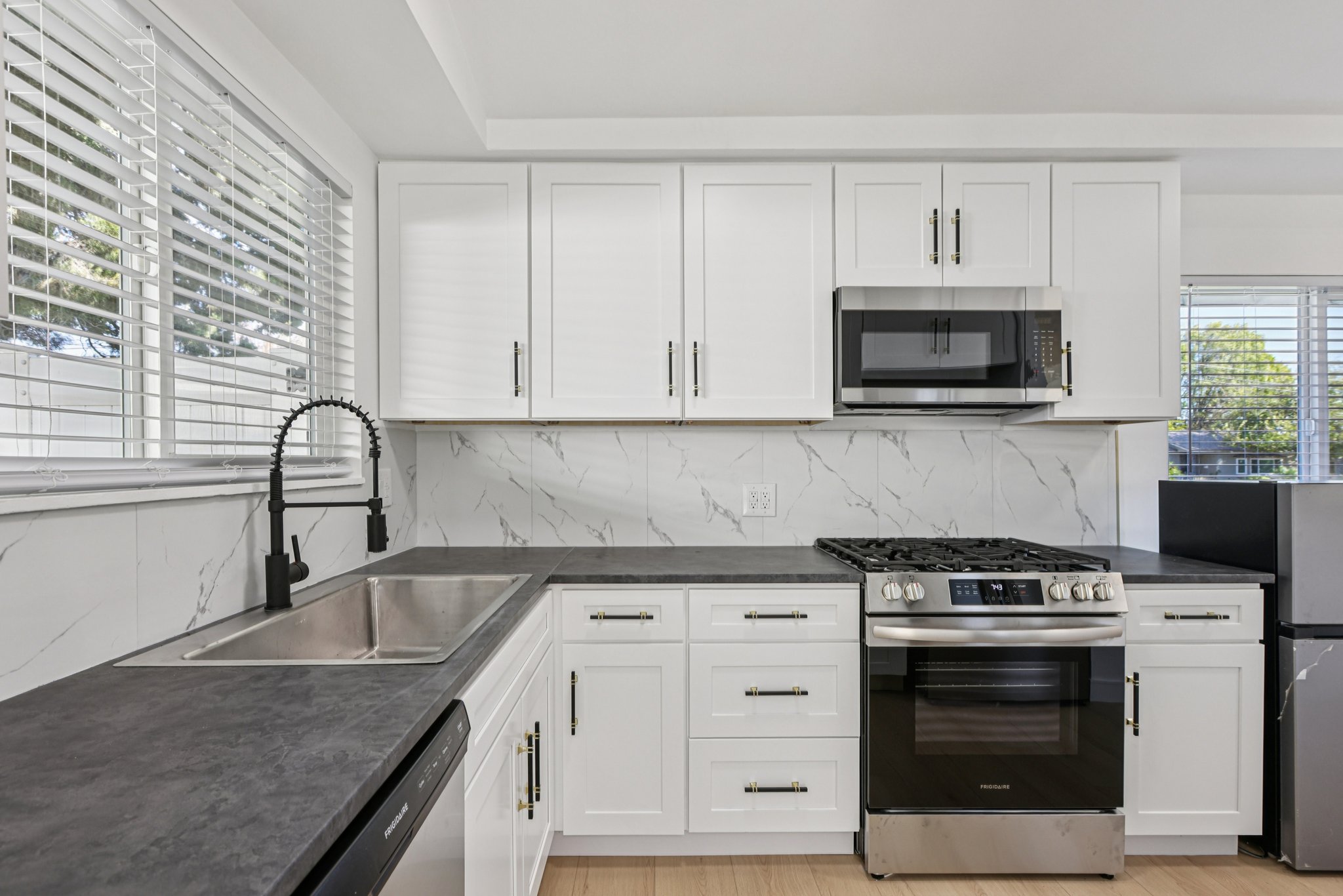 Balboa Blvd-S1201-013.jpg