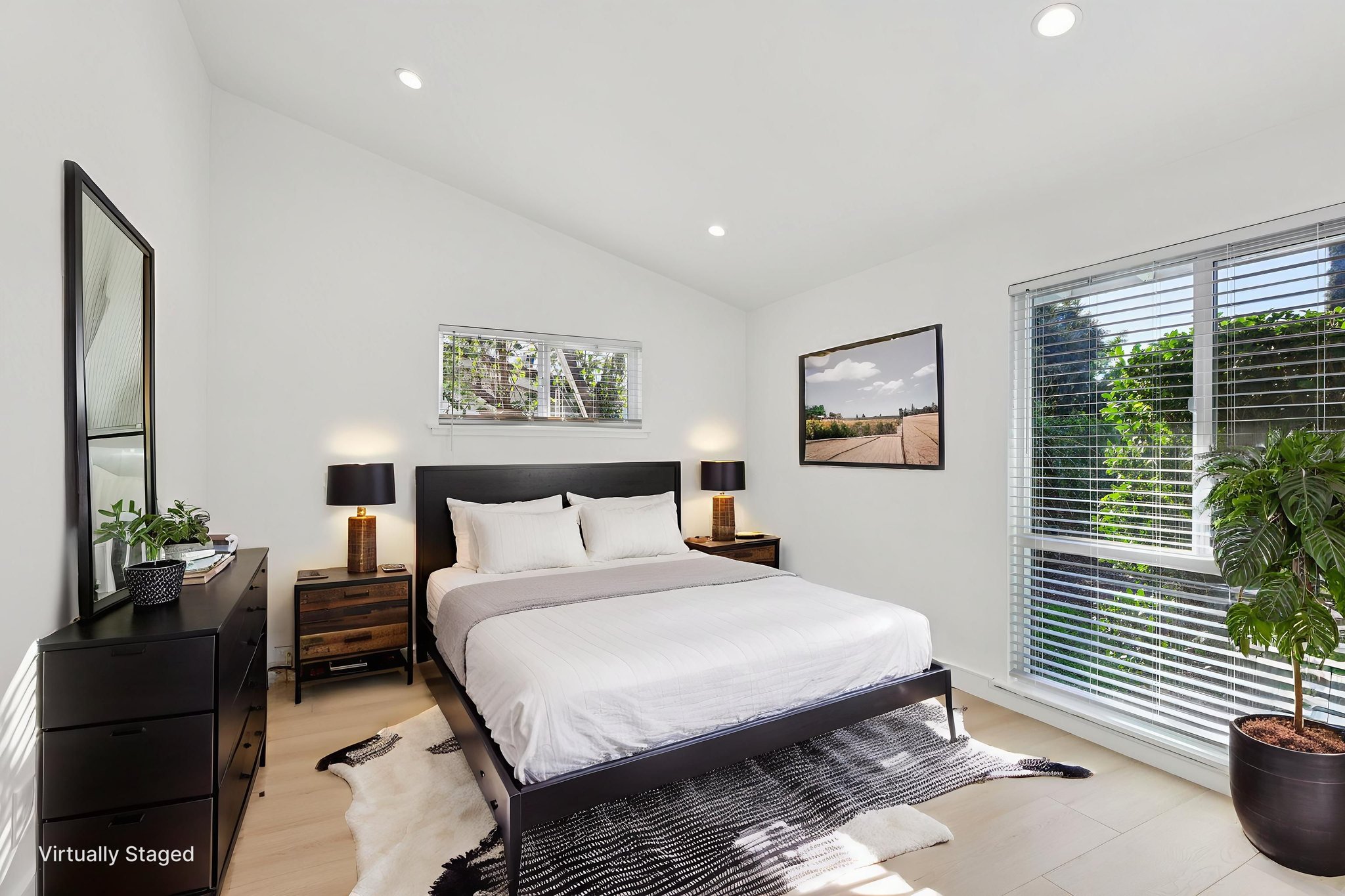 Balboa Blvd-S1201-023 virtually staged.jpeg