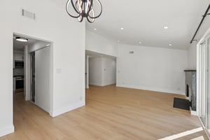 Balboa Blvd-S1201-010.jpg