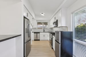 Balboa Blvd-S1201-011.jpg