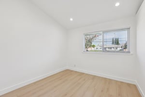 Balboa Blvd-S1201-020.jpg