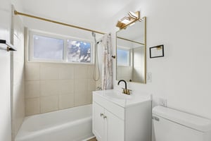 Balboa Blvd-S1201-031.jpg