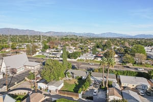 Balboa Blvd-S1201-045.jpg