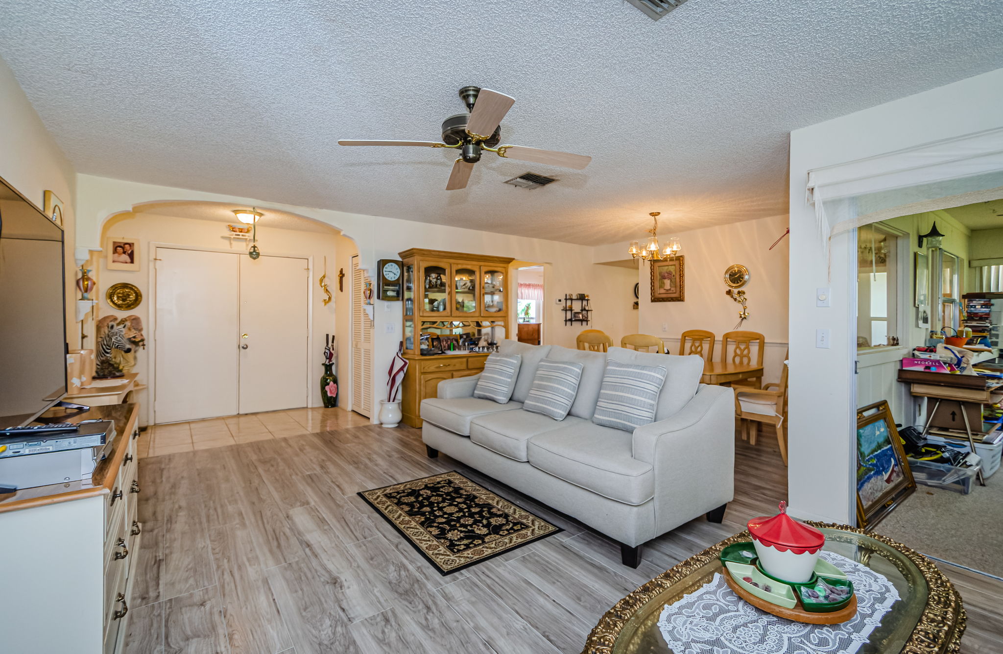 Living Room 1C-2