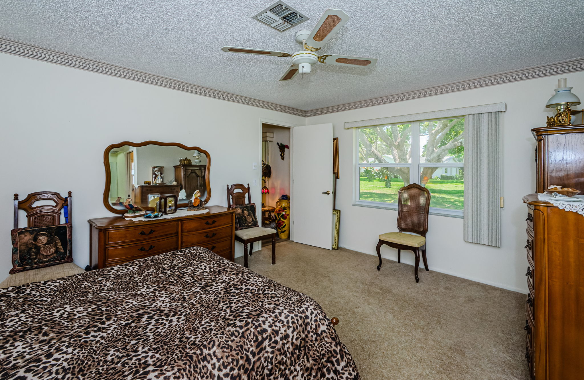 Primary Bedroom 1E-2