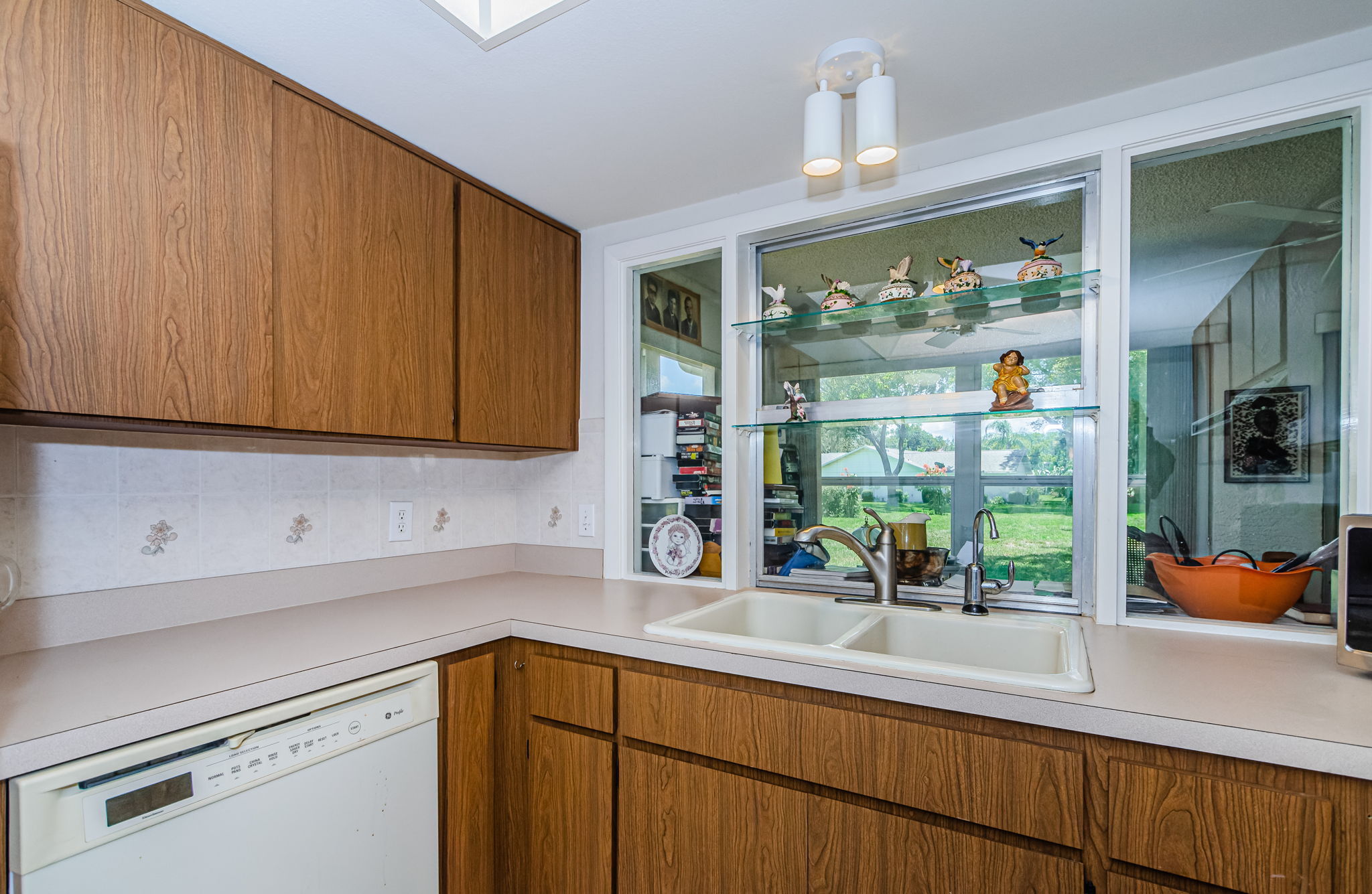 Kitchen 1C-2