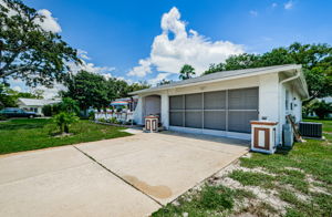 Front Exterior 1D-2