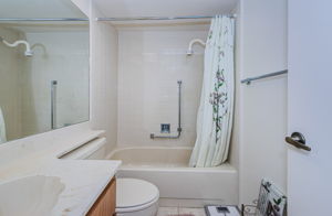 Bathroom 1B-2