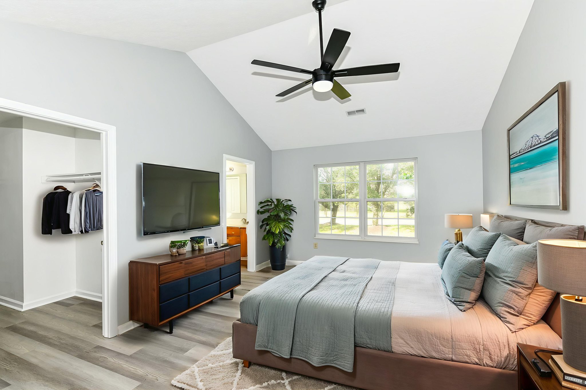 DSC_4192 virtually staged.jpeg