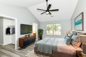 DSC_4192 virtually staged.jpeg