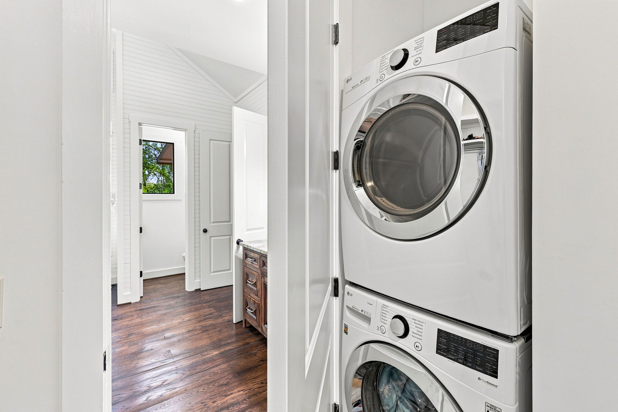  Photo 84