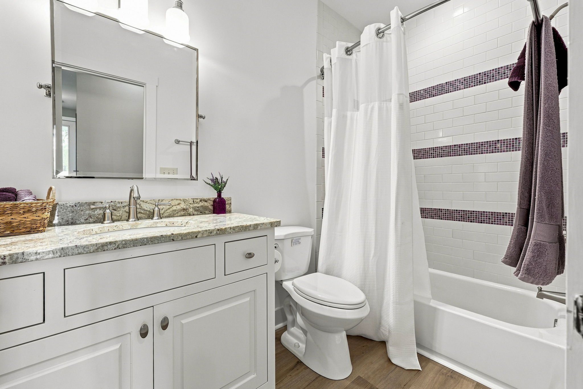  Photo 105