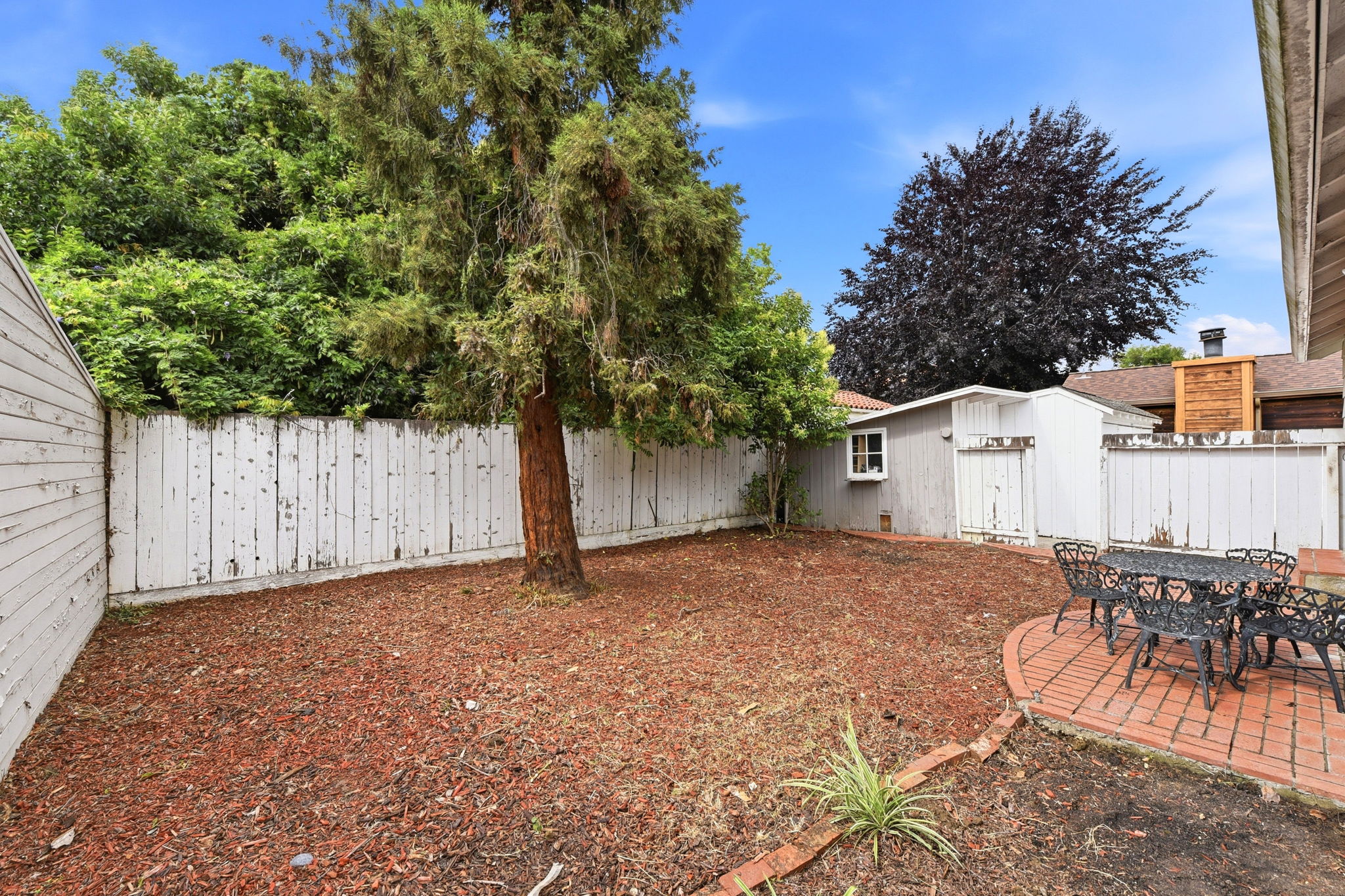 036_F8_1123 Dean Ave