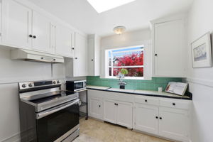 010_F8_1123 Dean Ave