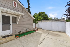 033_F8_1123 Dean Ave