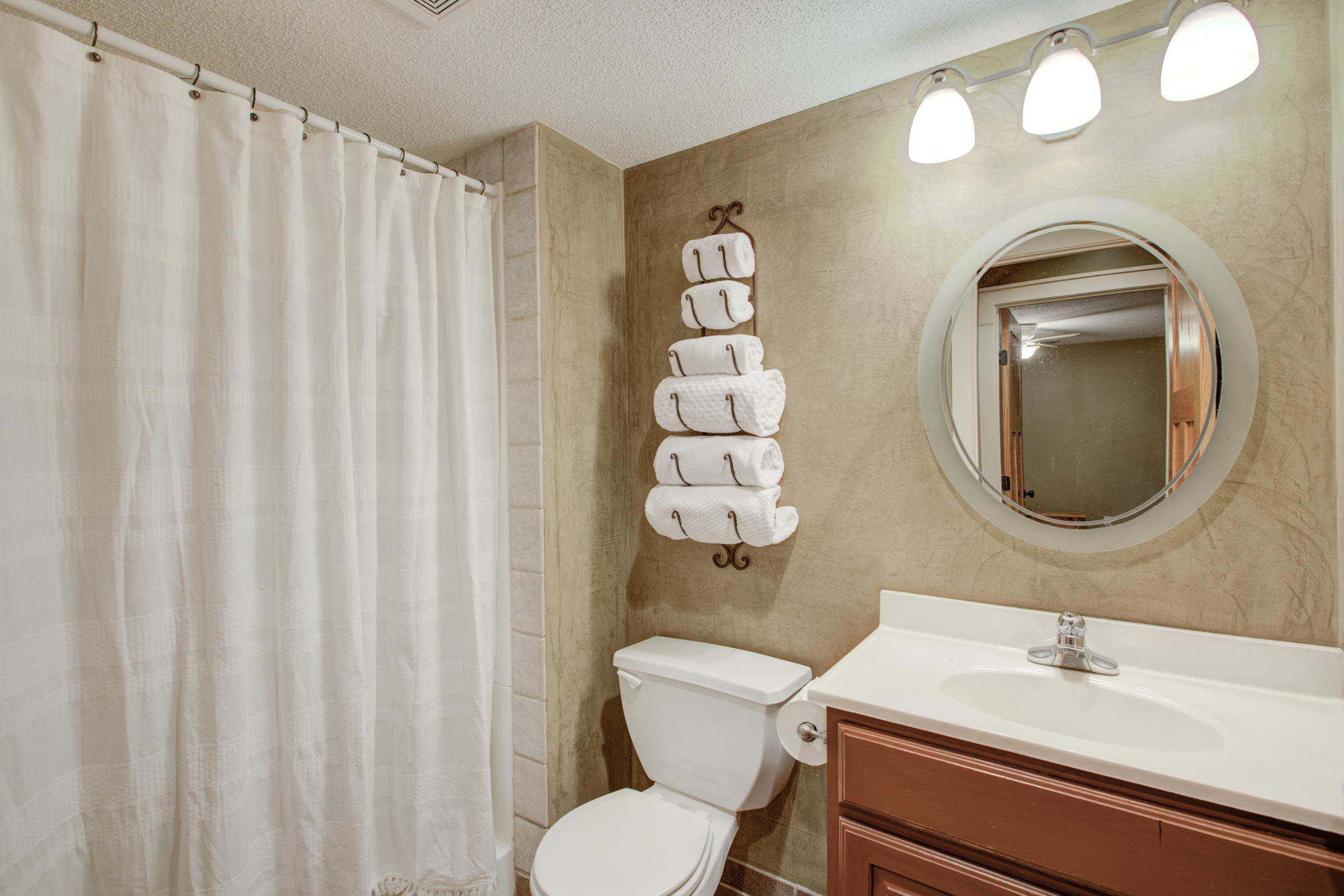 Lower Level - Bathroom