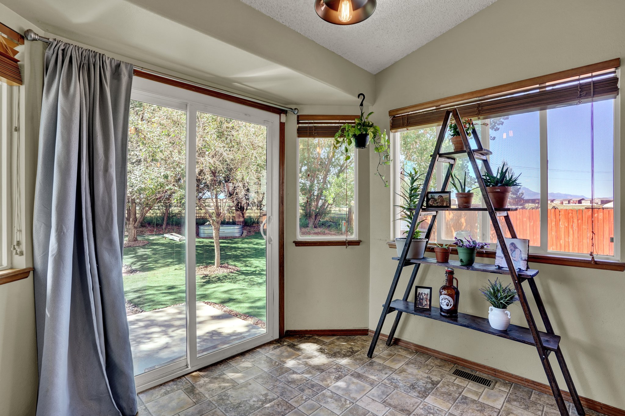 11232 Berry Farm Rd, Fountain, CO 80817 PixVid