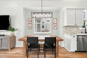  Photo 33