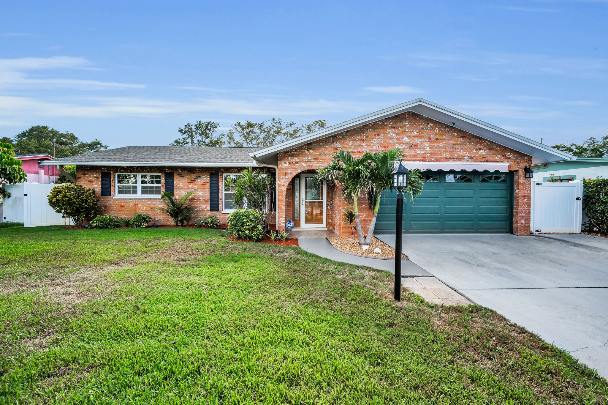 Front Exterior5
